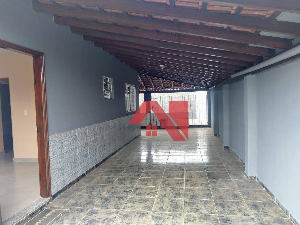 Casa à venda com 3 quartos, 144m² - Foto 11