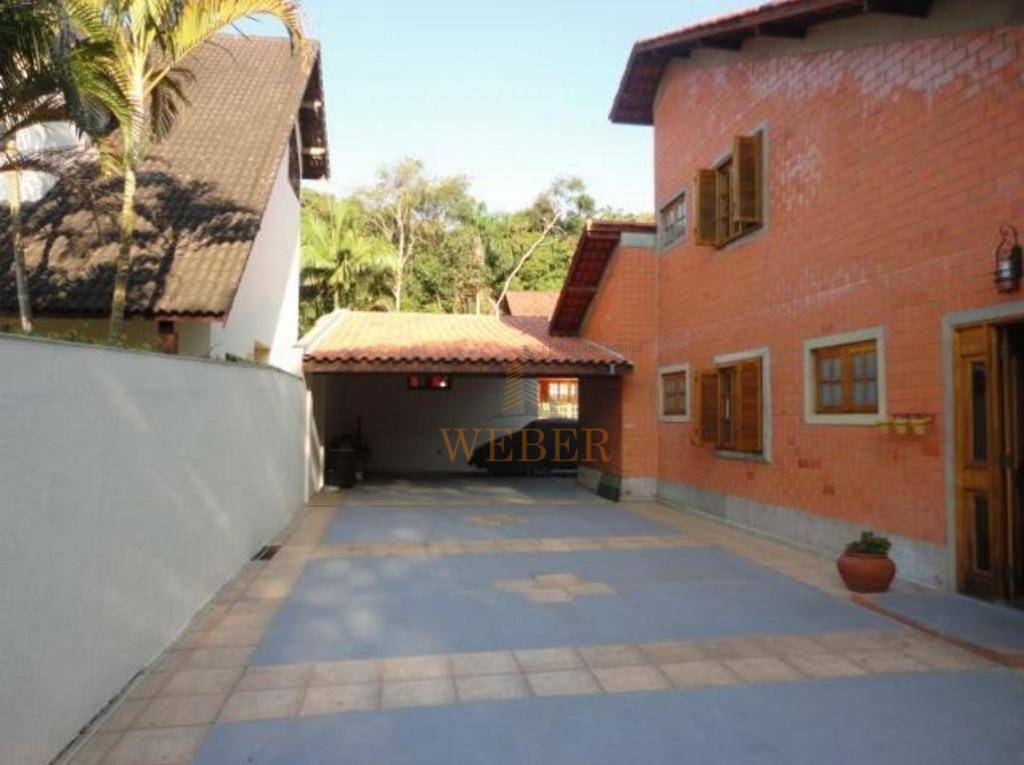 Casa de Condomínio à venda com 4 quartos, 450m² - Foto 2