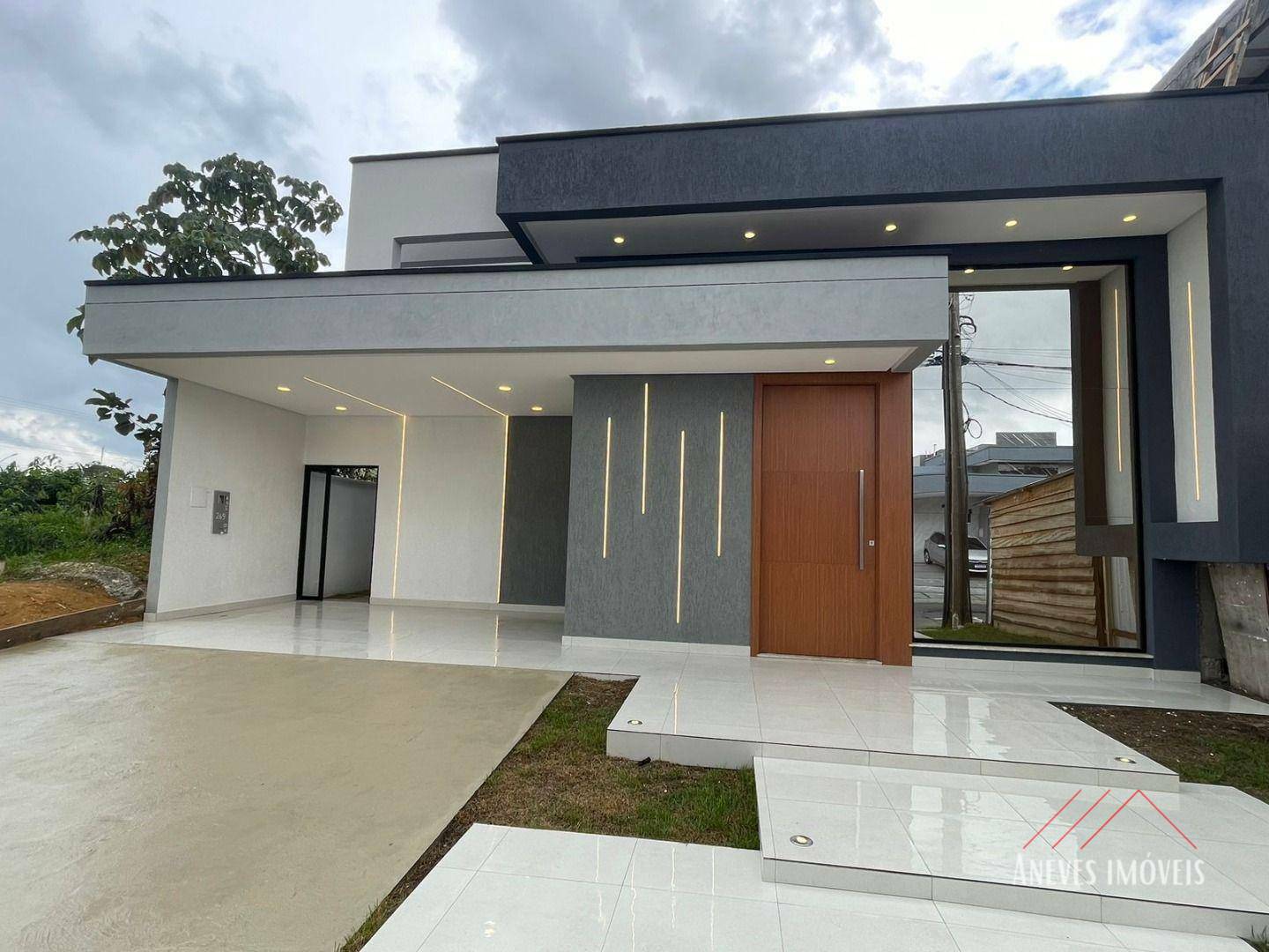 Casa de Condomínio à venda com 3 quartos, 275m² - Foto 1