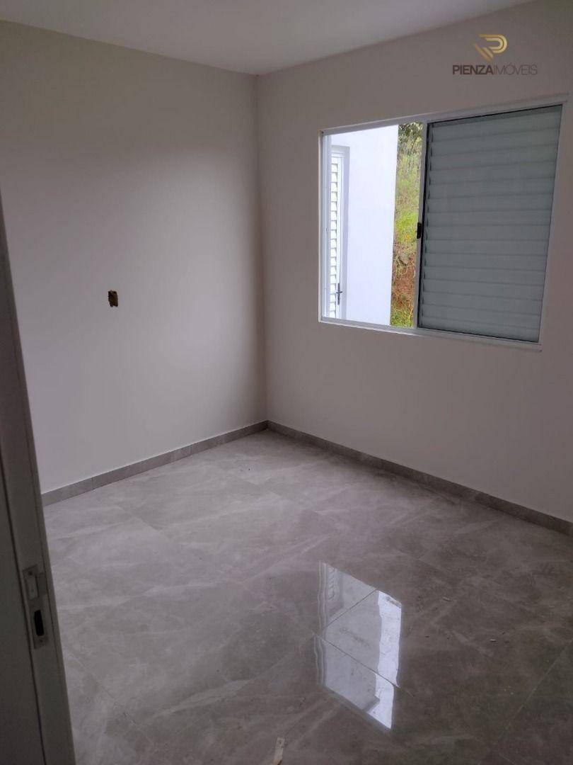 Casa à venda com 3 quartos, 85m² - Foto 3