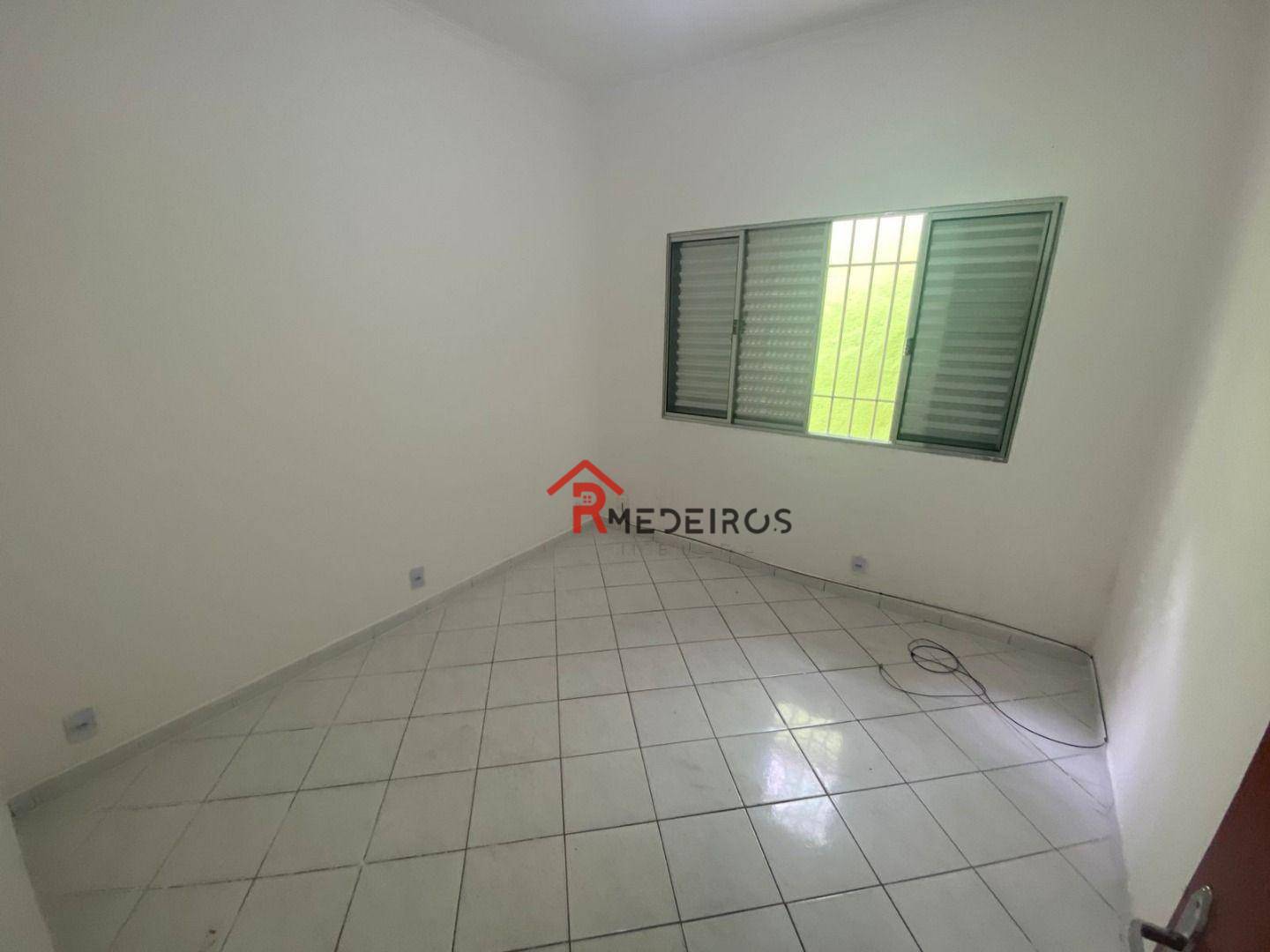 Casa para alugar com 3 quartos, 130m² - Foto 13