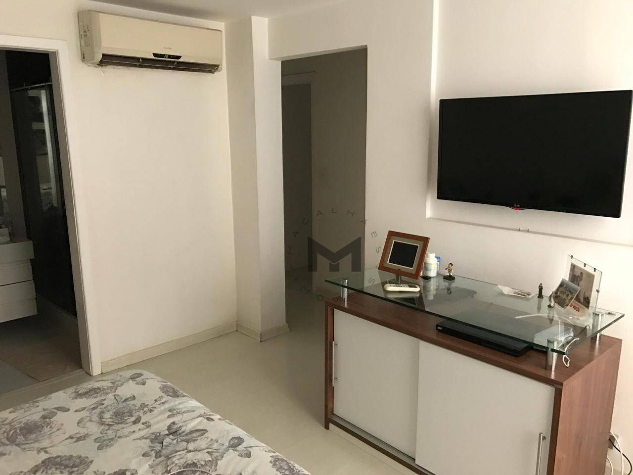 Apartamento à venda com 4 quartos, 233m² - Foto 12