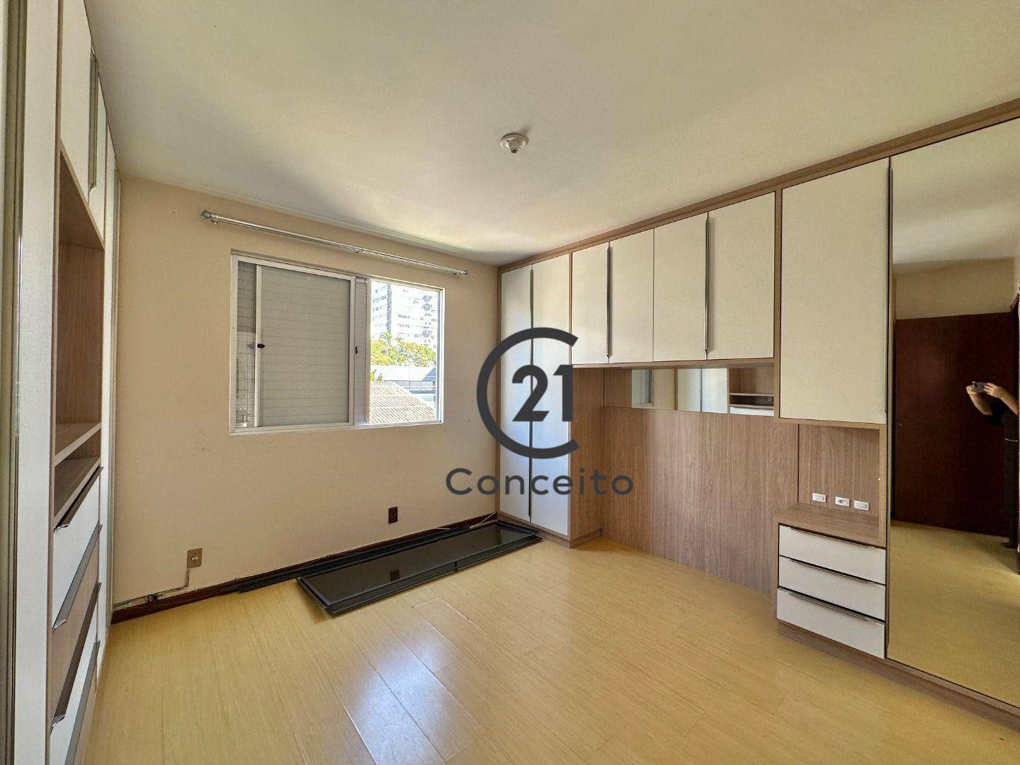 Apartamento à venda com 3 quartos, 97m² - Foto 13