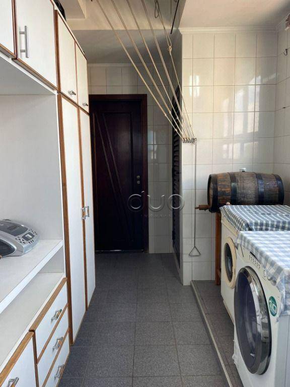 Apartamento para alugar com 3 quartos, 240m² - Foto 28