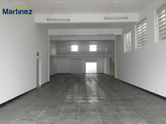 Prédio Inteiro para alugar, 200m² - Foto 25