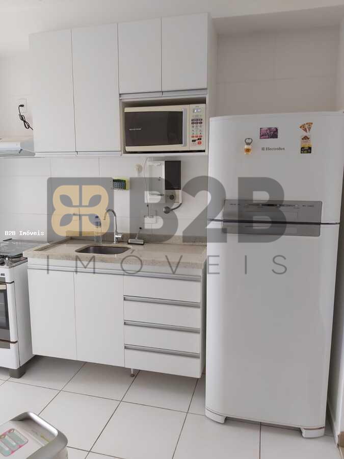 Apartamento à venda com 2 quartos, 64m² - Foto 3