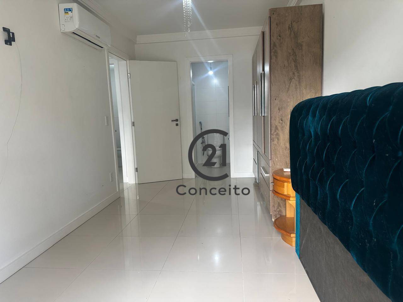 Apartamento para alugar com 2 quartos, 110m² - Foto 6