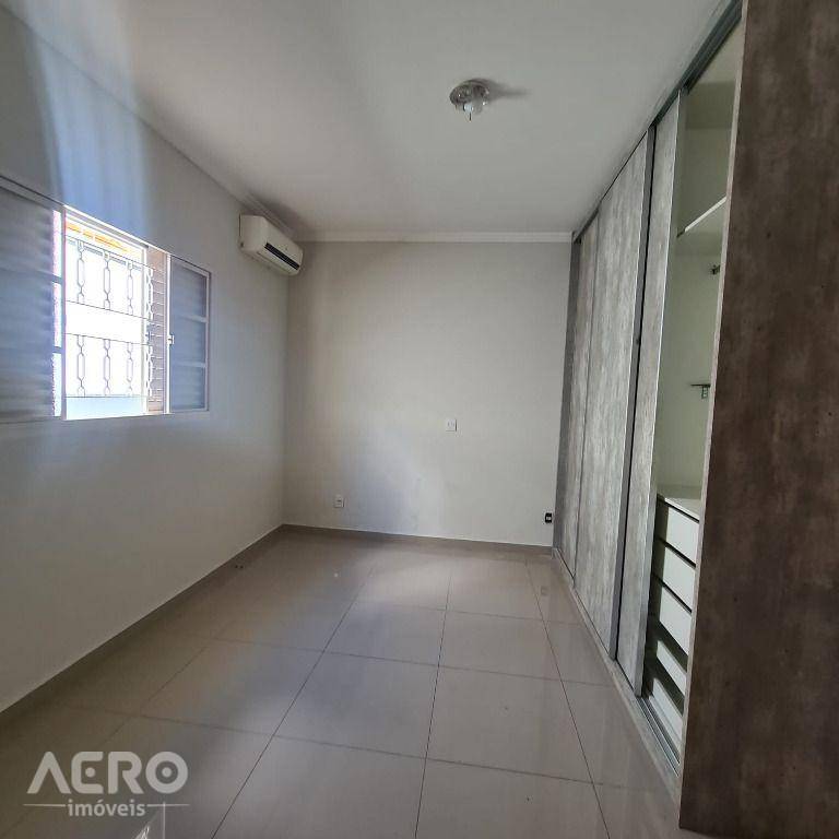 Casa à venda com 3 quartos, 247m² - Foto 24