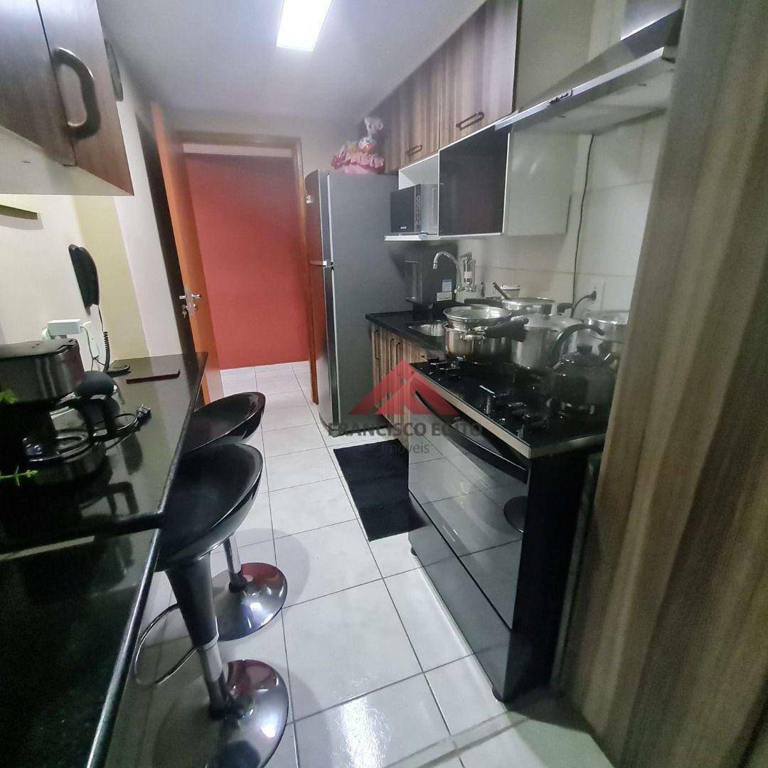 Apartamento à venda com 2 quartos, 60m² - Foto 11