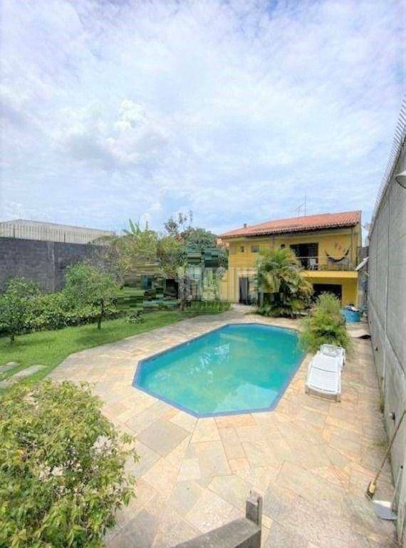 Sobrado para alugar com 4 quartos, 600m² - Foto 39