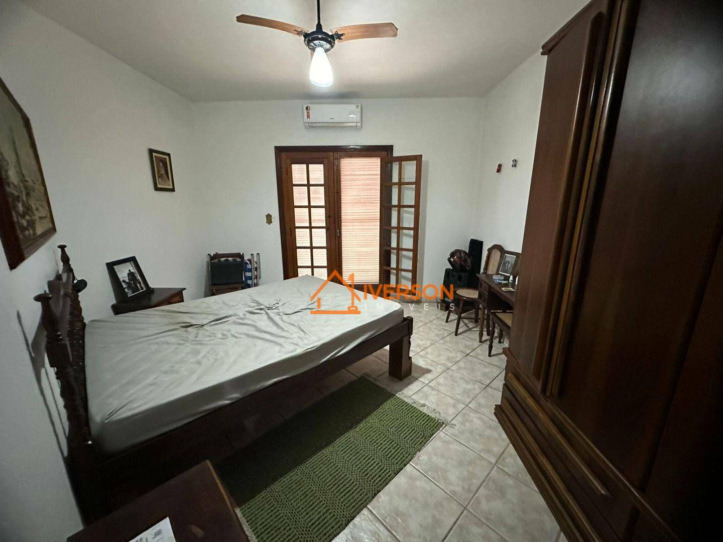 Casa à venda com 5 quartos, 190m² - Foto 8