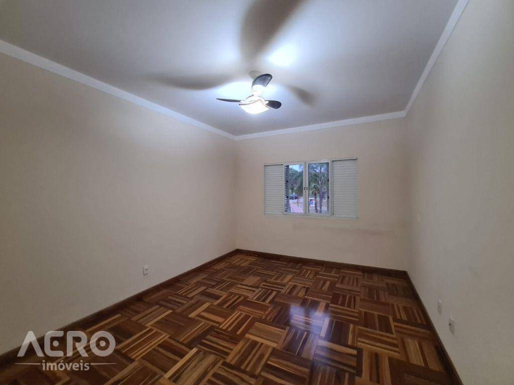 Casa de Condomínio à venda com 4 quartos, 272m² - Foto 10