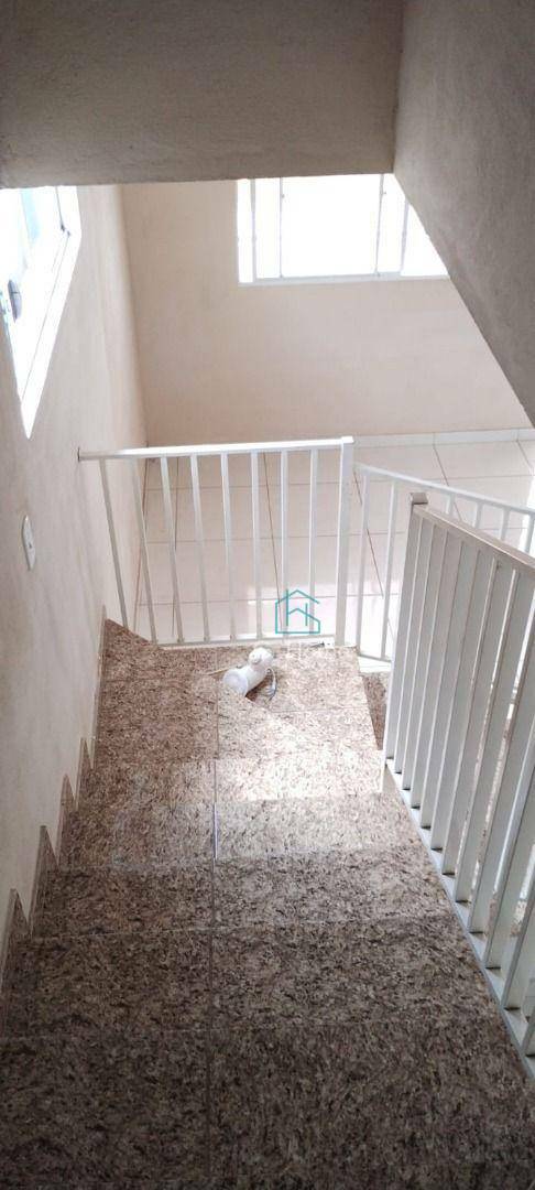 Casa à venda com 4 quartos, 180m² - Foto 14