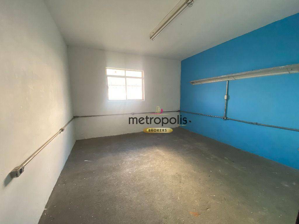 Casa para alugar com 3 quartos, 220m² - Foto 1