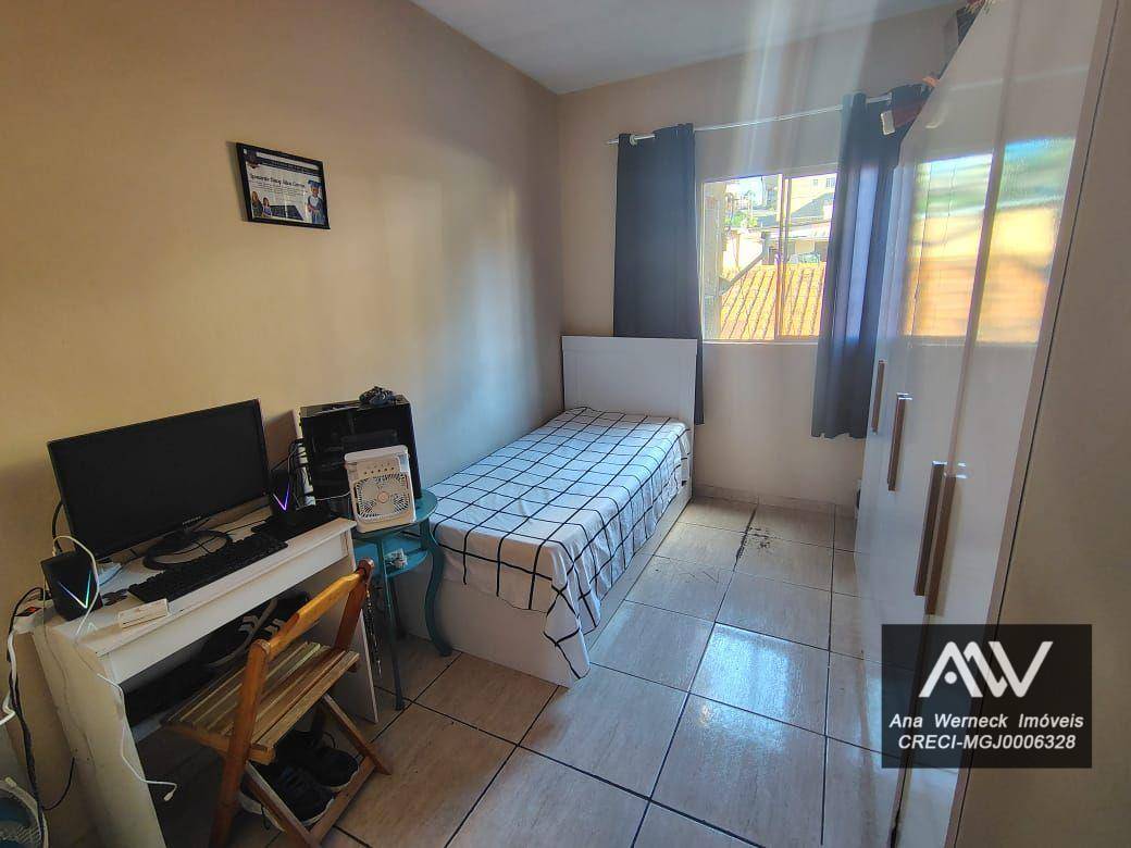 Casa à venda com 8 quartos, 220m² - Foto 14