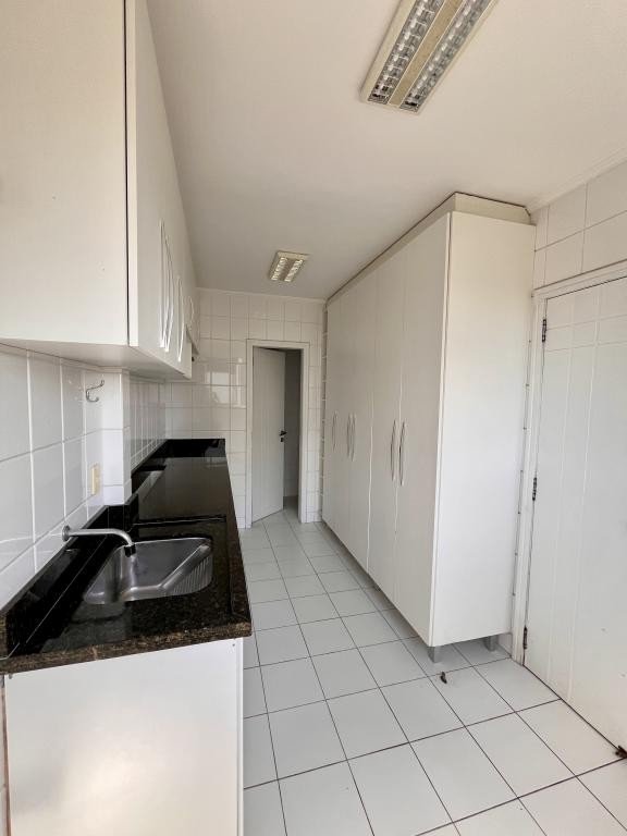 Apartamento à venda com 3 quartos, 204m² - Foto 22