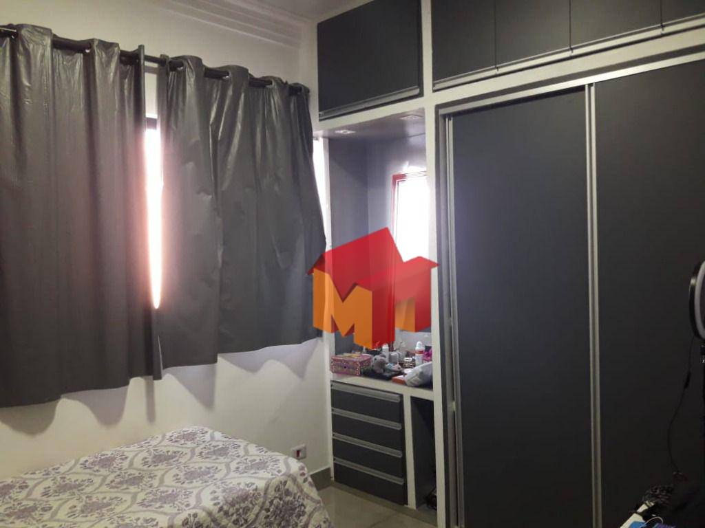 Sobrado à venda com 4 quartos, 240m² - Foto 9