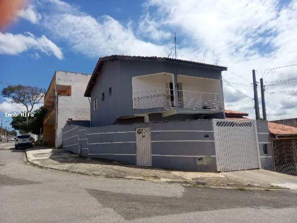 Casa à venda com 3 quartos, 205m² - Foto 1