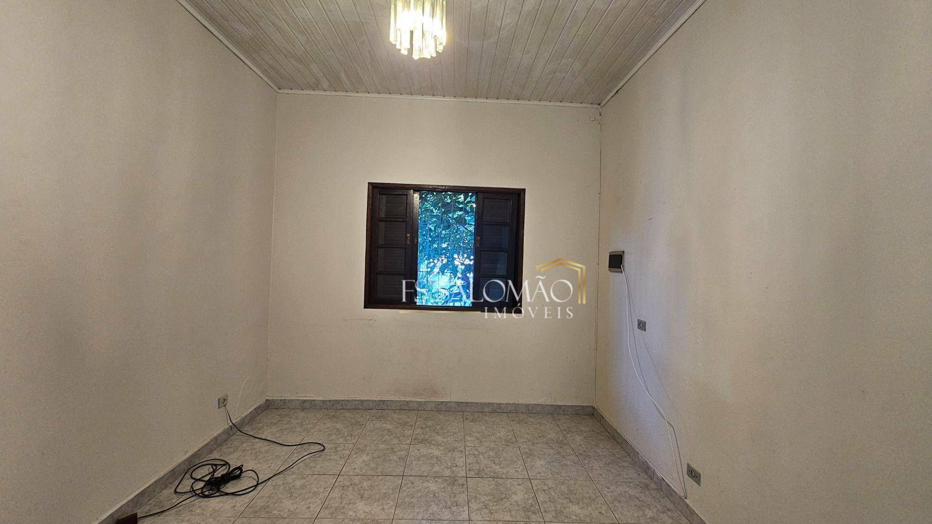 Casa para alugar com 2 quartos, 105m² - Foto 14