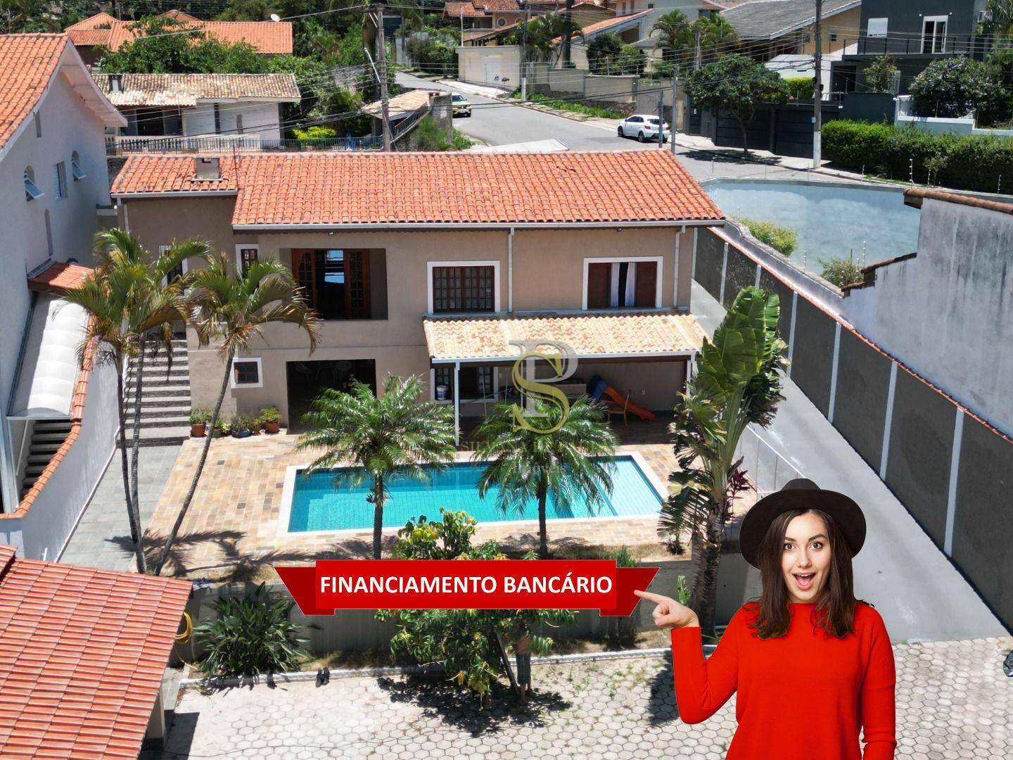 Casa à venda com 3 quartos, 450m² - Foto 1