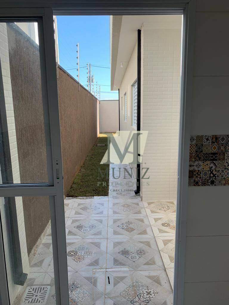 Casa à venda com 3 quartos, 70m² - Foto 10