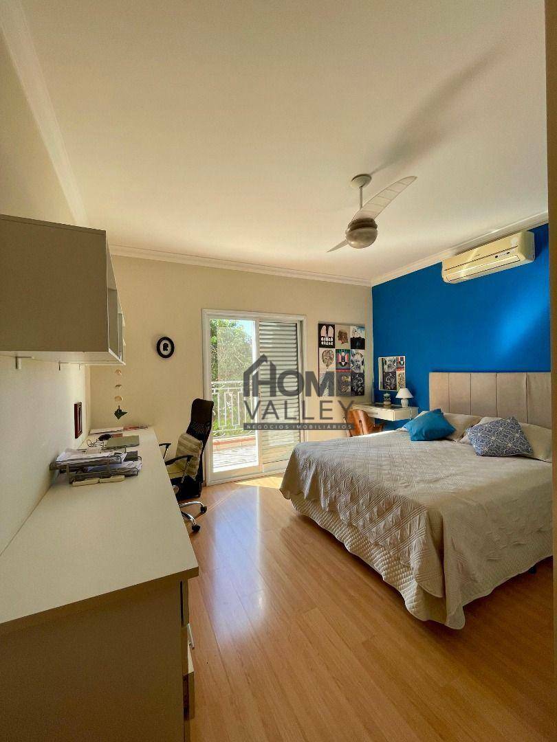 Casa de Condomínio à venda com 4 quartos, 260m² - Foto 21