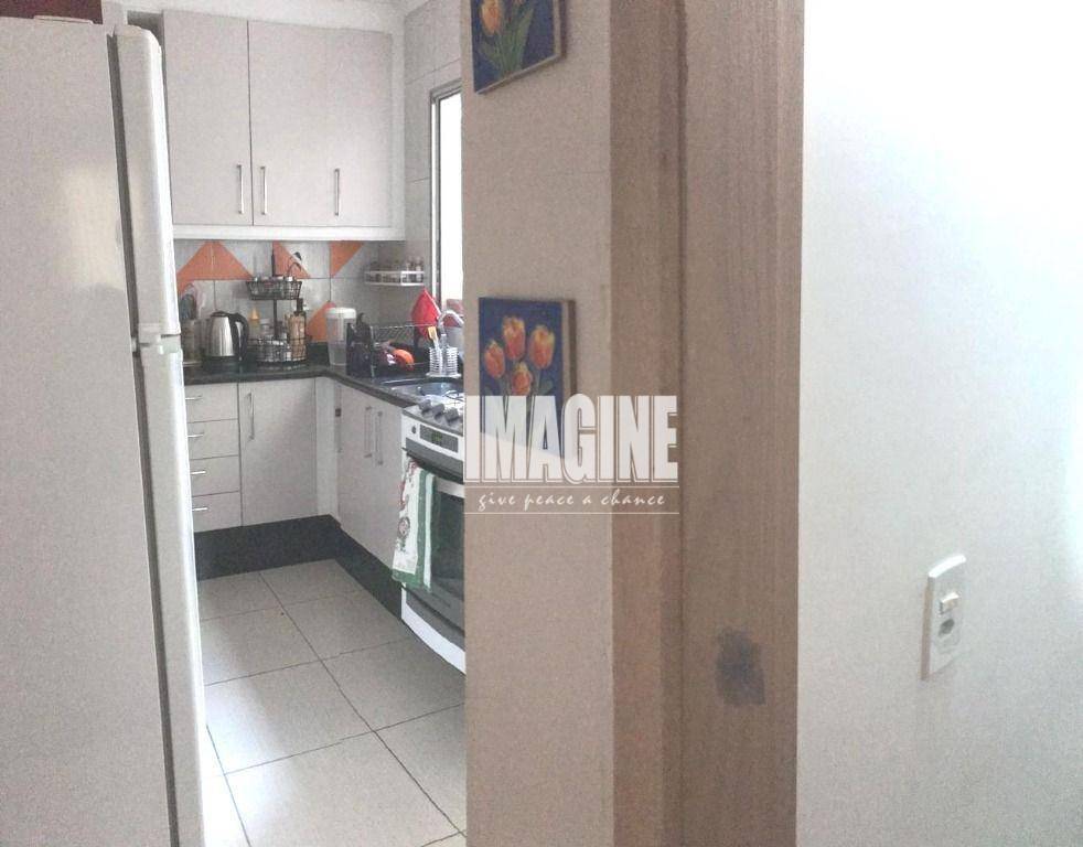 Sobrado à venda com 2 quartos, 62m² - Foto 3