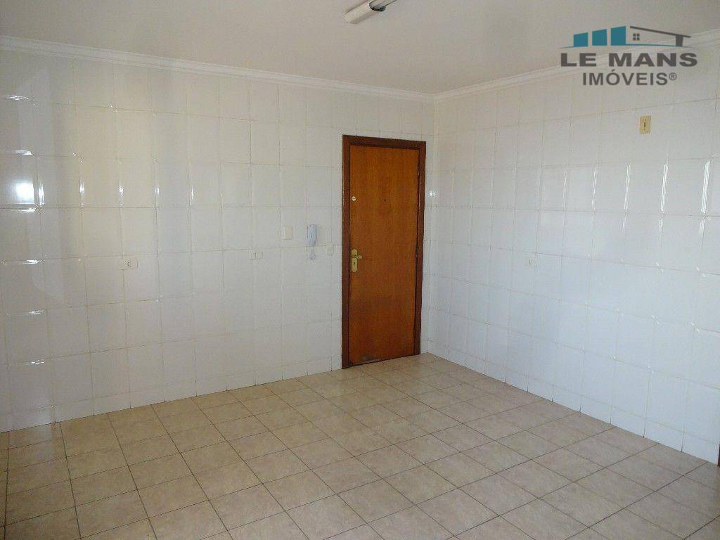 Apartamento à venda e aluguel com 3 quartos, 150m² - Foto 26