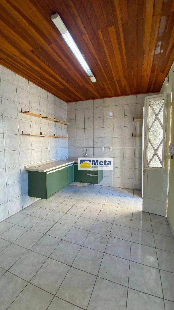 Casa para alugar com 2 quartos, 35m² - Foto 6