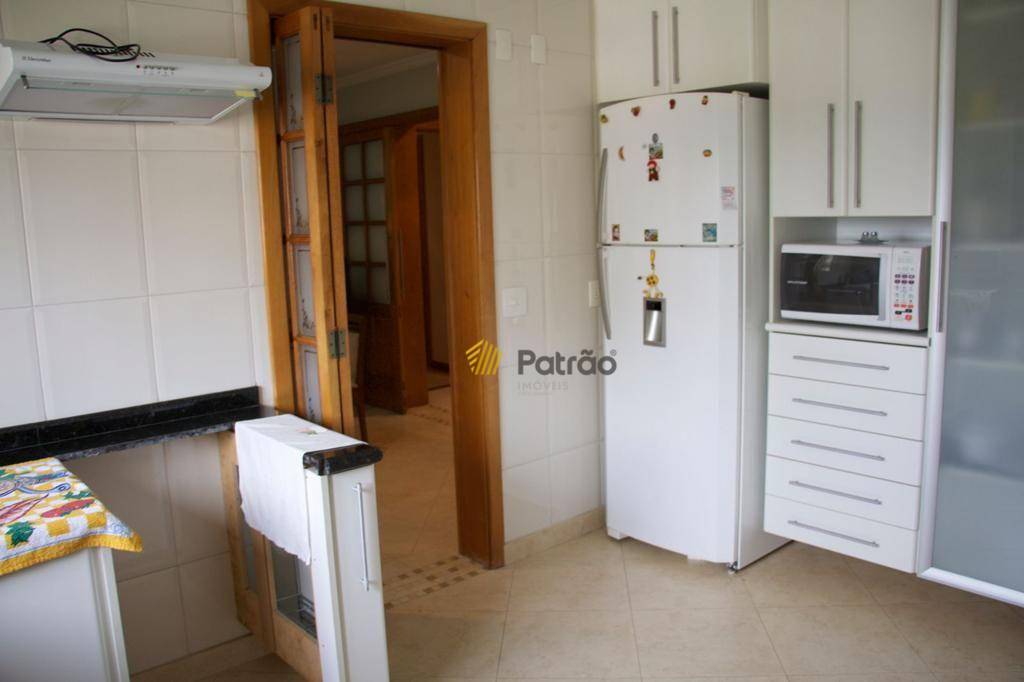 Apartamento à venda com 4 quartos, 215m² - Foto 19