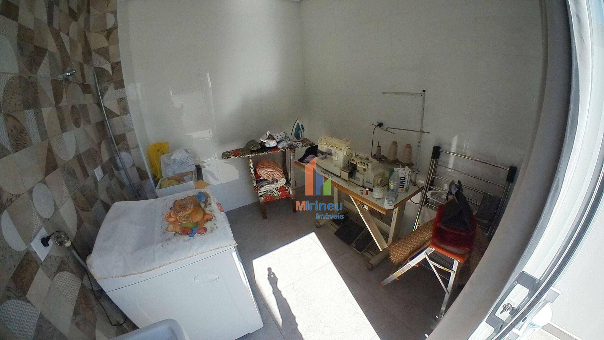 Casa de Condomínio à venda com 3 quartos, 239m² - Foto 14