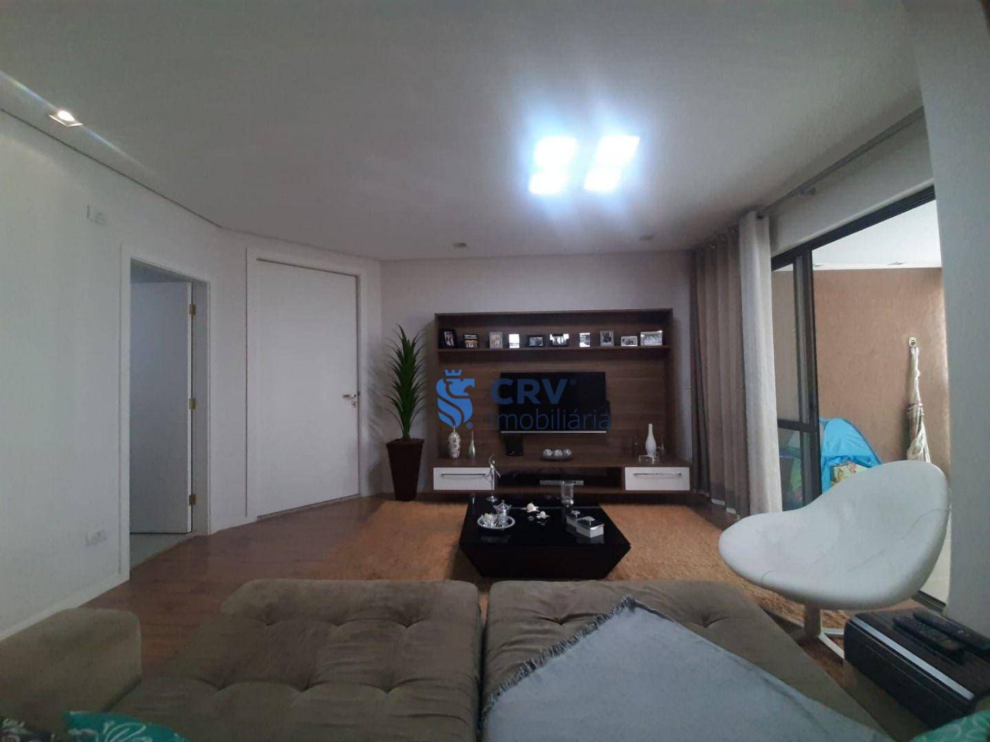 Apartamento à venda com 3 quartos, 166m² - Foto 2