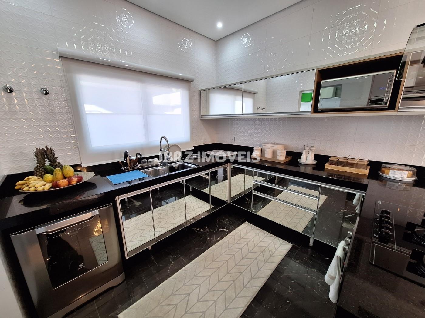 Casa à venda com 4 quartos, 305m² - Foto 12