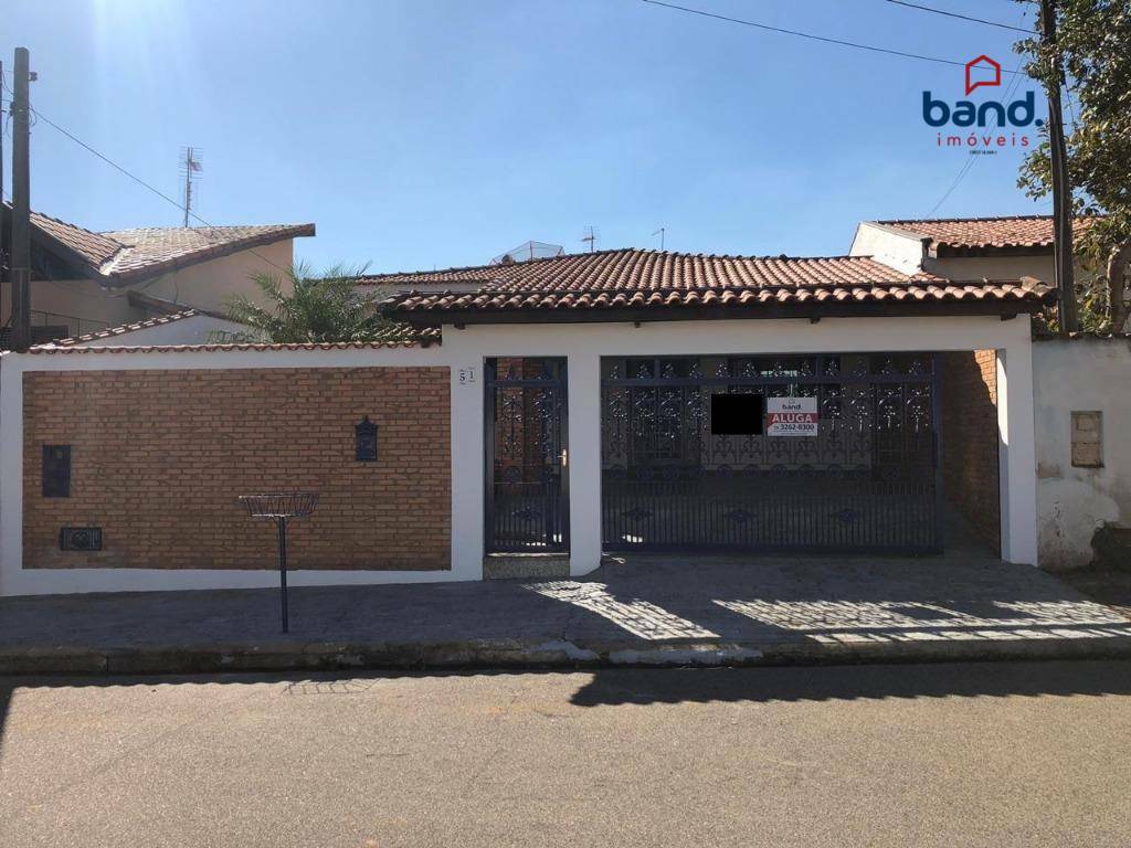 Casa à venda com 3 quartos, 100m² - Foto 1