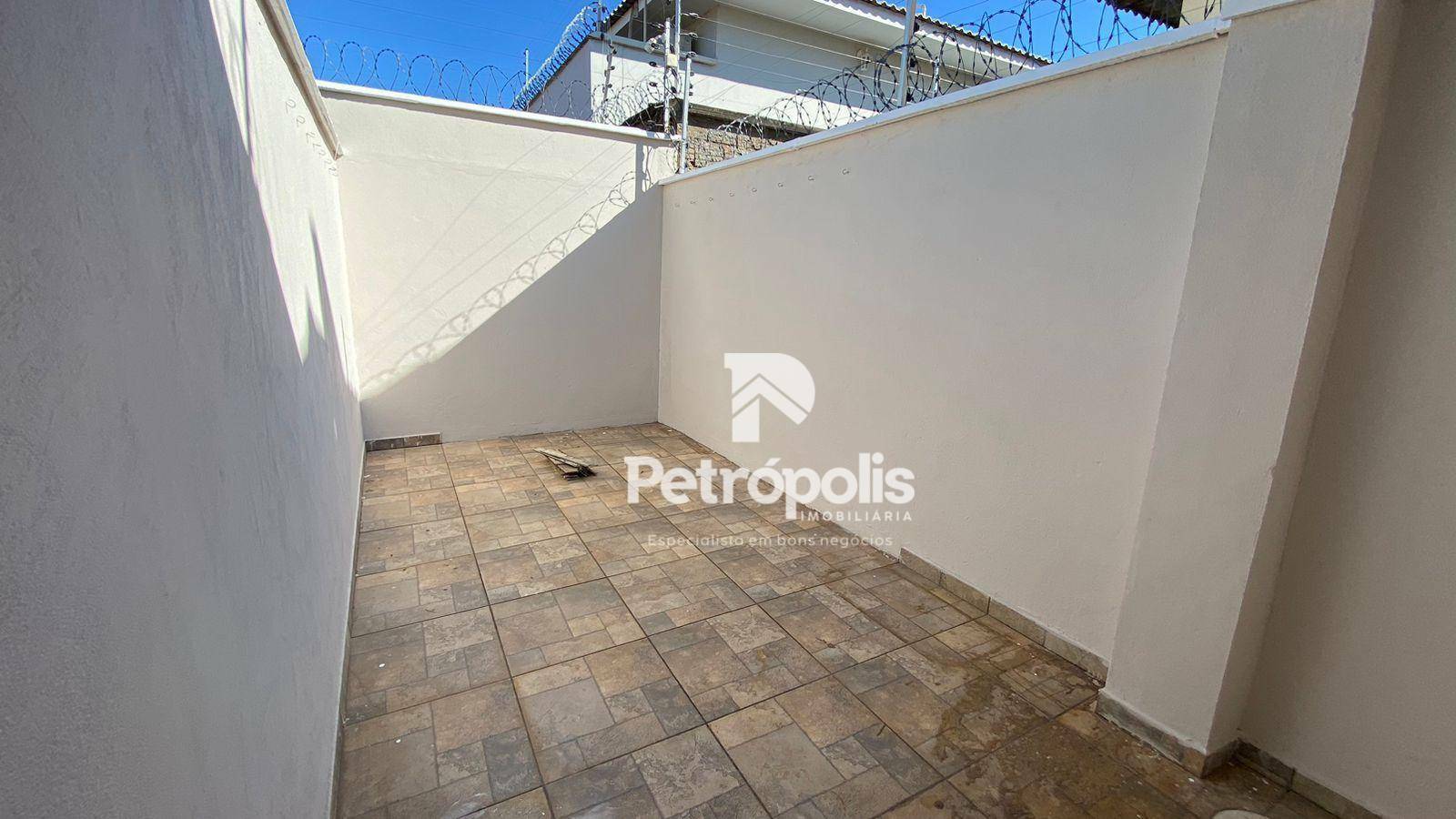 Casa à venda com 3 quartos, 235m² - Foto 27