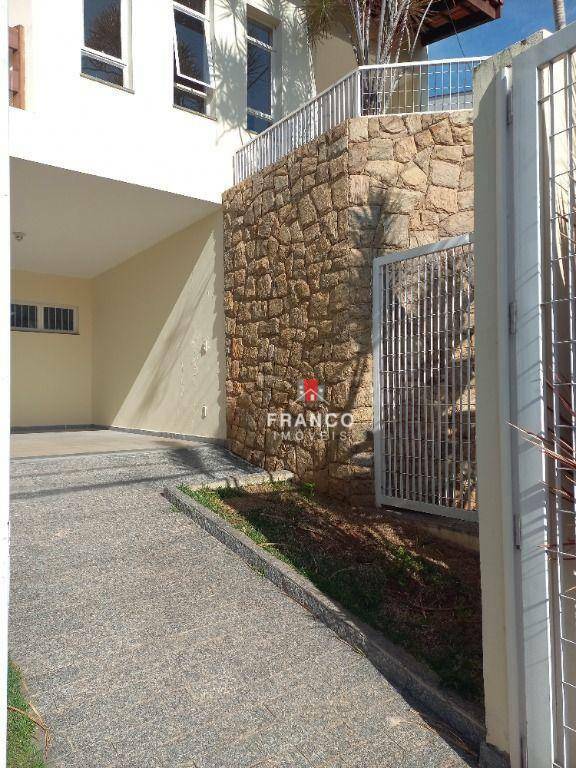 Casa de Condomínio à venda com 3 quartos, 200m² - Foto 34