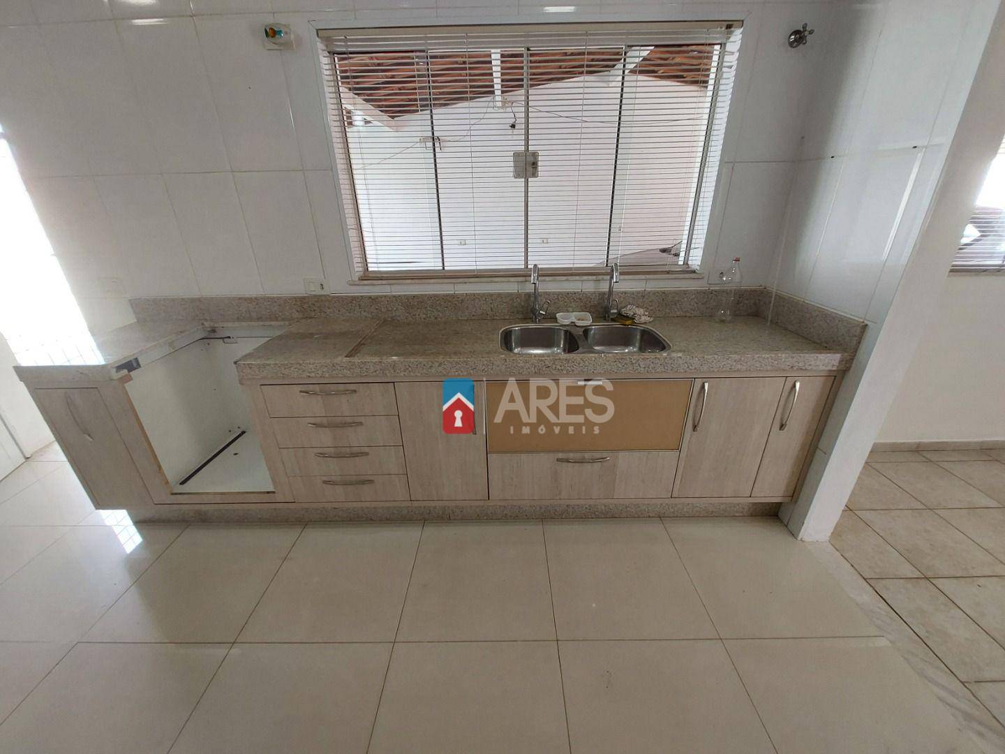 Casa para alugar com 2 quartos, 154m² - Foto 7