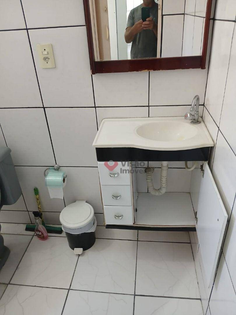 Casa à venda com 3 quartos, 229m² - Foto 7