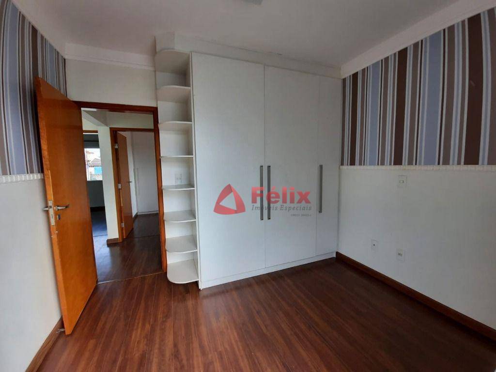 Sobrado à venda com 4 quartos, 180m² - Foto 14