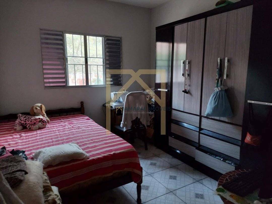 Casa à venda com 2 quartos, 130m² - Foto 4