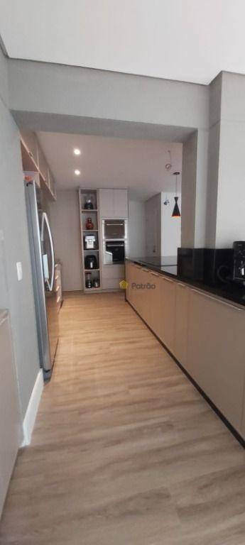 Apartamento à venda com 4 quartos, 151m² - Foto 12