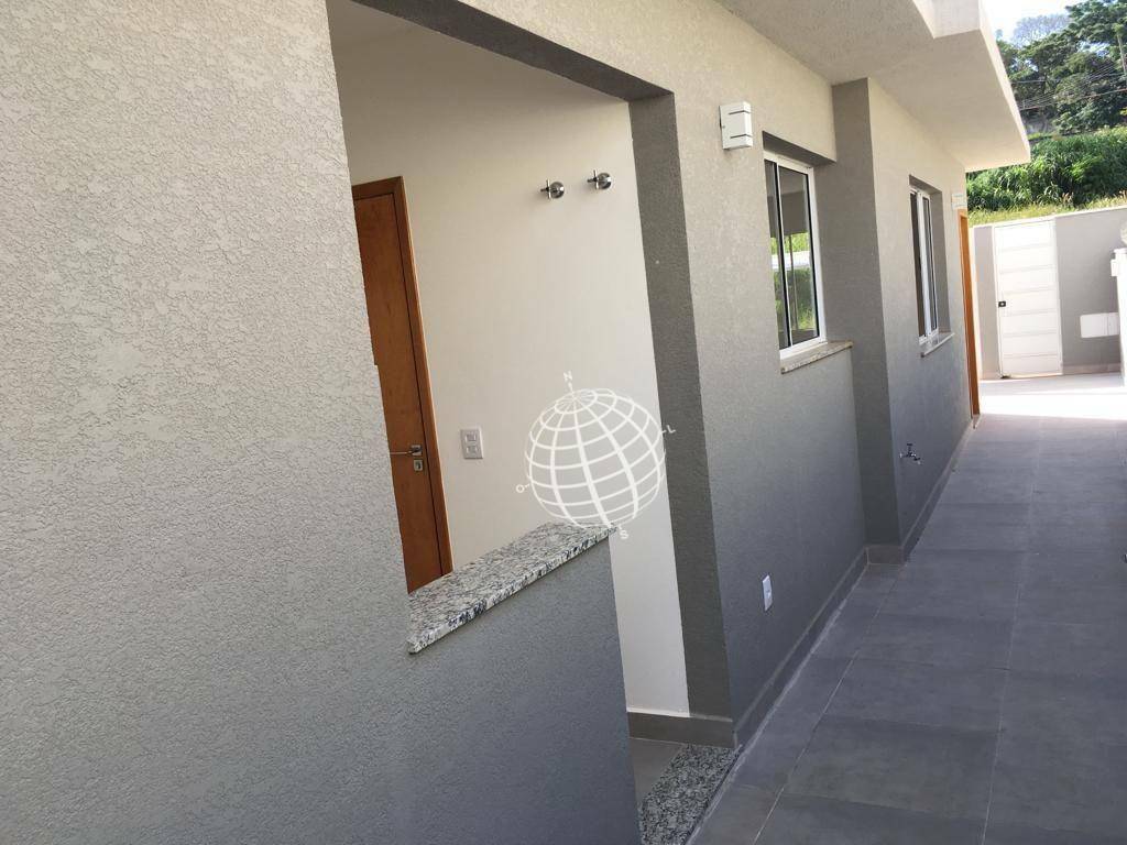 Casa à venda com 3 quartos, 122m² - Foto 4