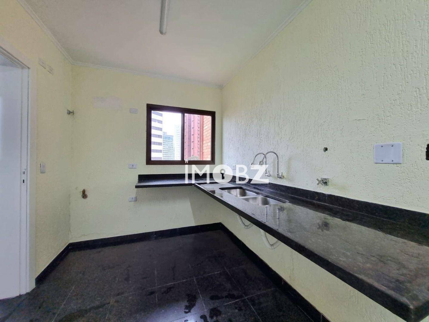 Apartamento à venda com 4 quartos, 236m² - Foto 18