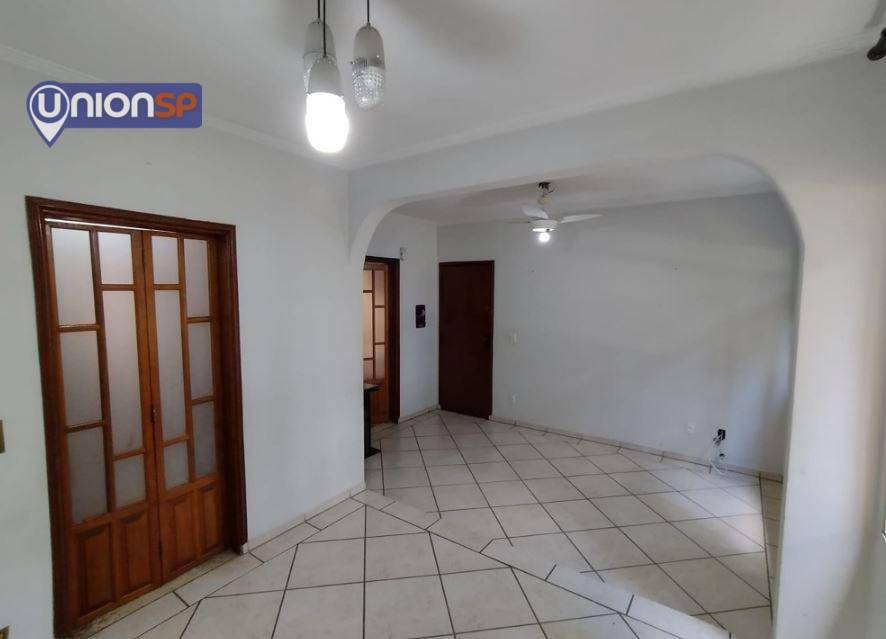 Apartamento à venda com 2 quartos, 64m² - Foto 1