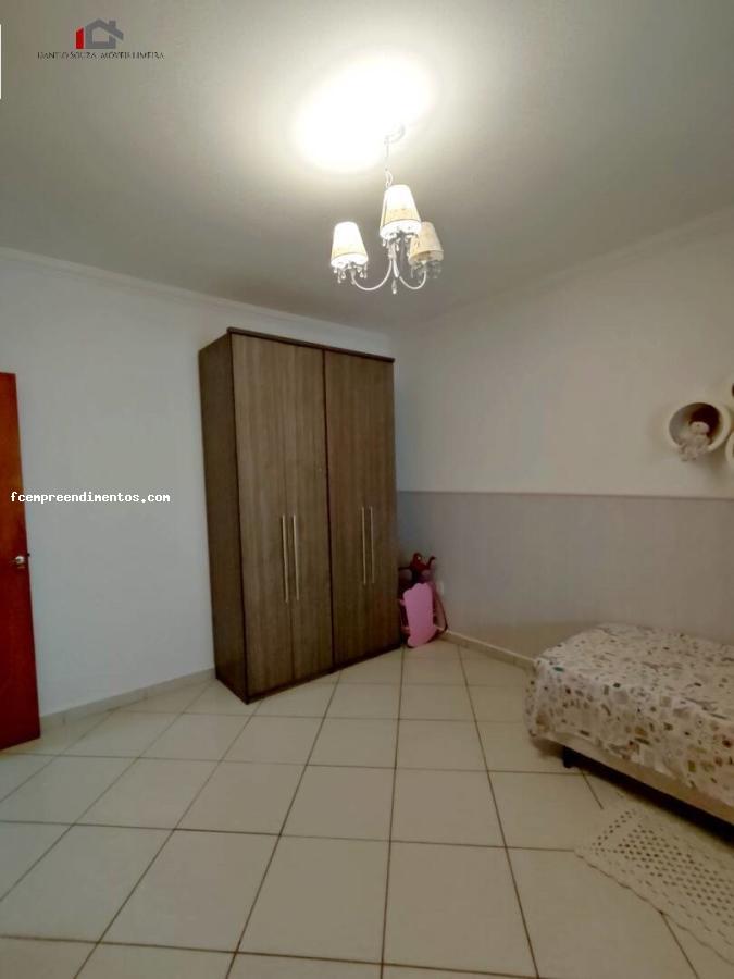 Casa à venda com 3 quartos, 200m² - Foto 8