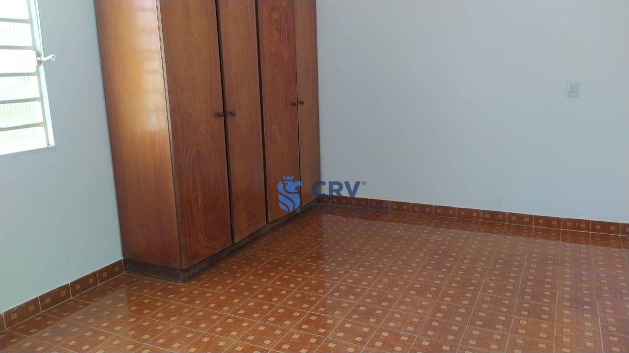 Casa à venda com 3 quartos, 200m² - Foto 14