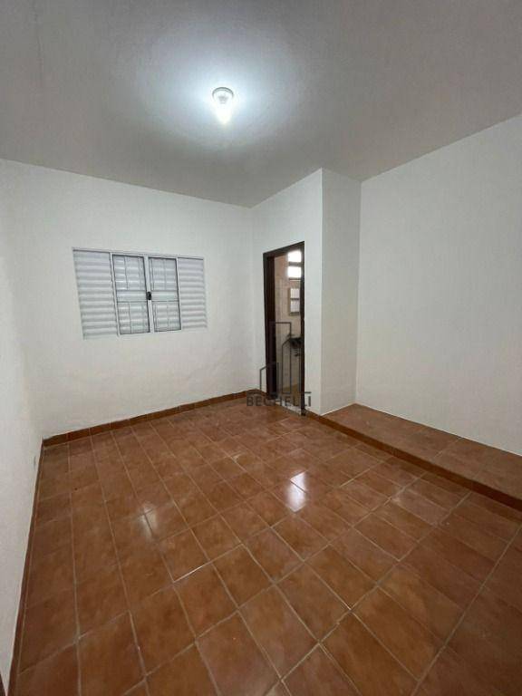 Casa à venda com 3 quartos, 228m² - Foto 10