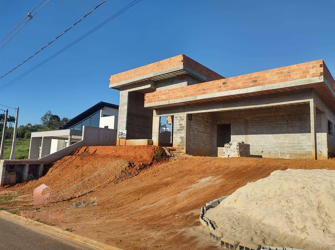 Casa de Condomínio à venda com 3 quartos, 360m² - Foto 1