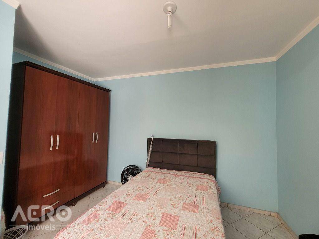 Casa à venda com 3 quartos, 180m² - Foto 14