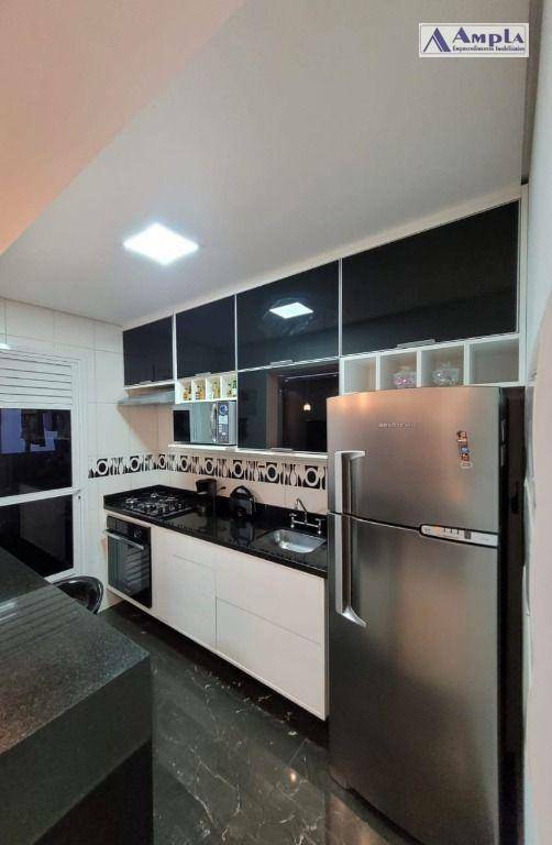 Apartamento à venda com 2 quartos, 63m² - Foto 11